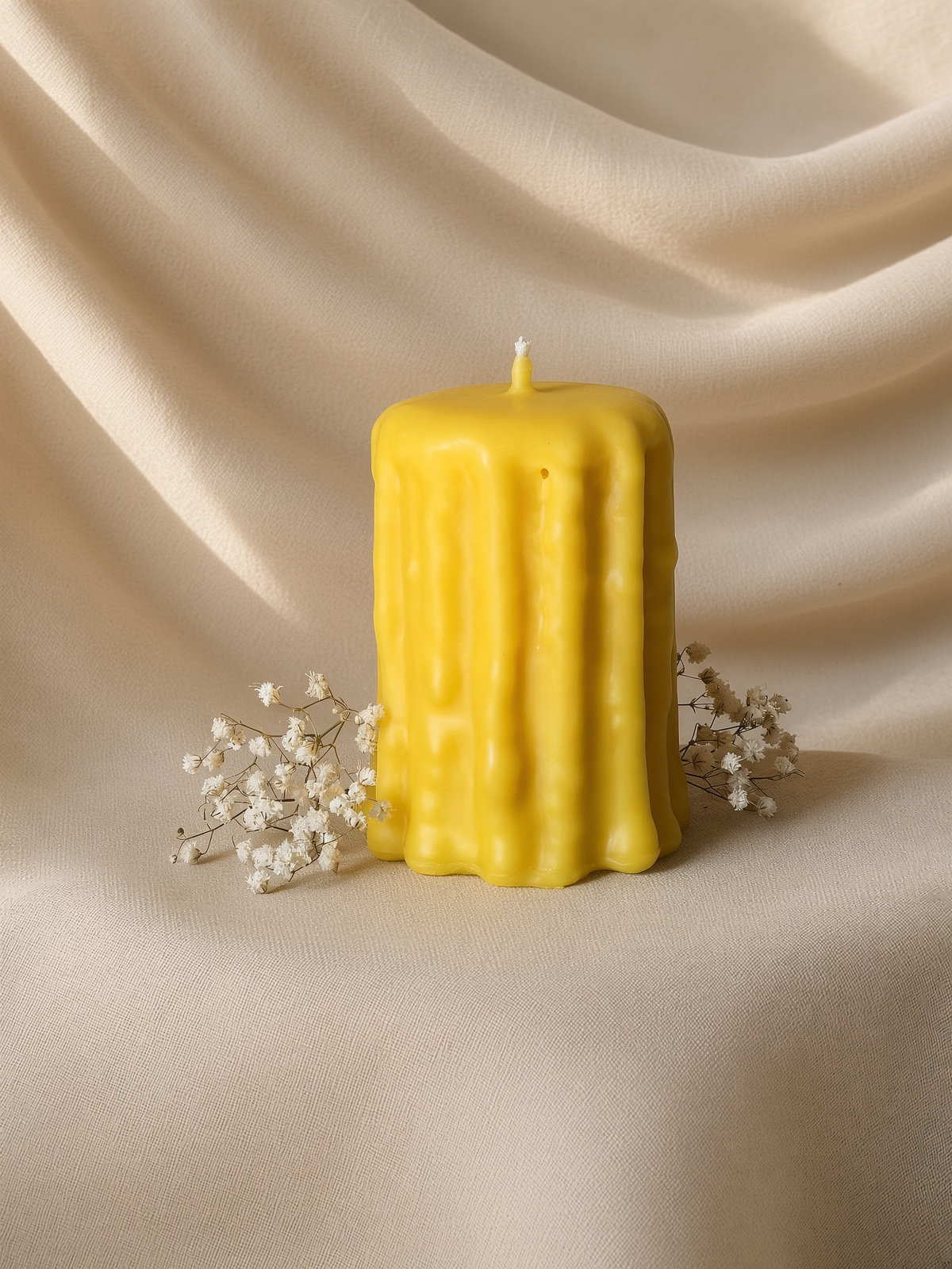 Medium Pillar, 12 cm — beeswax cappings pillar