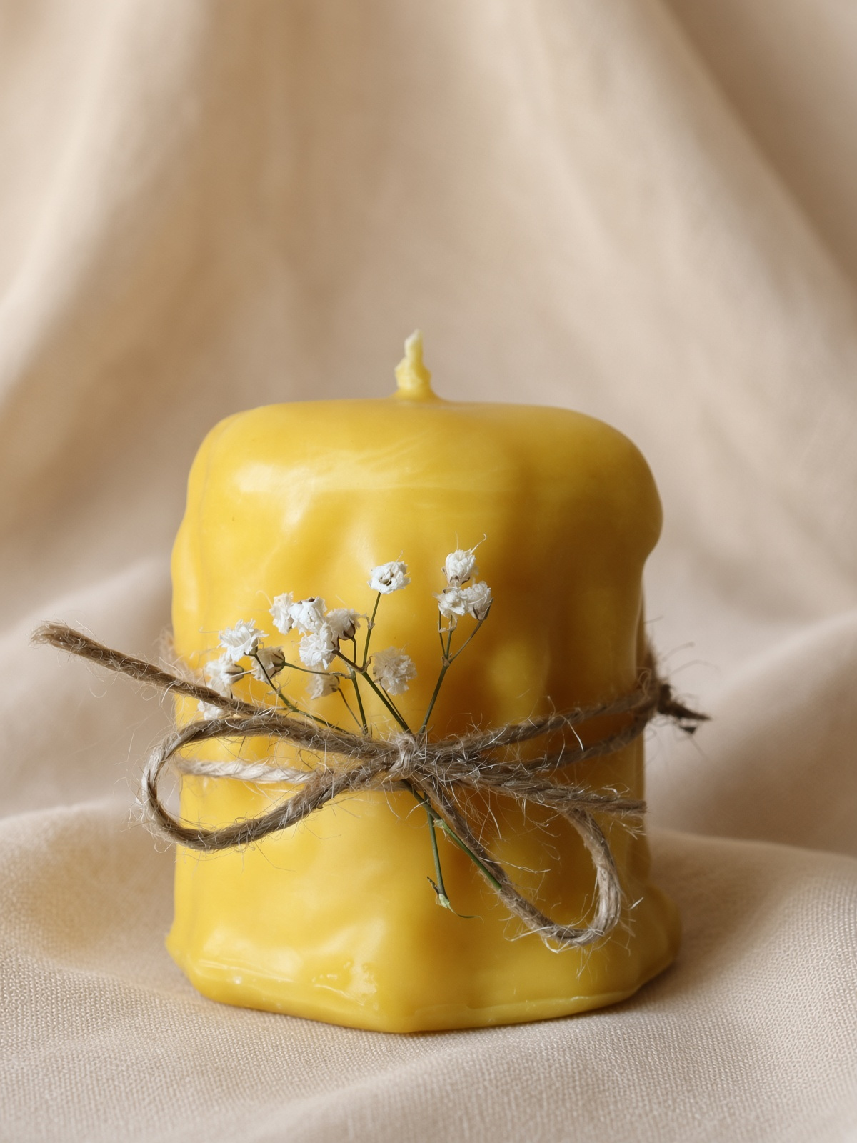 Small Pillar, 8 cm — beeswax cappings pillar